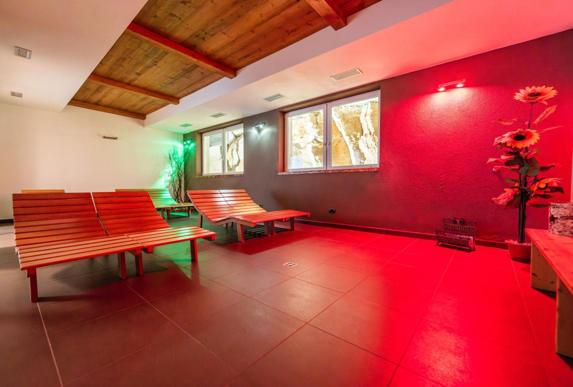 Alpine Mugon Hotel Vason Dış mekan fotoğraf