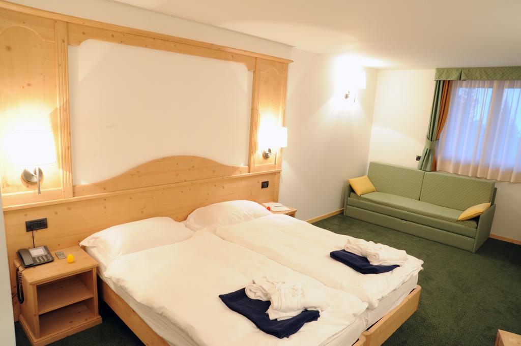 Alpine Mugon Hotel Vason Oda fotoğraf